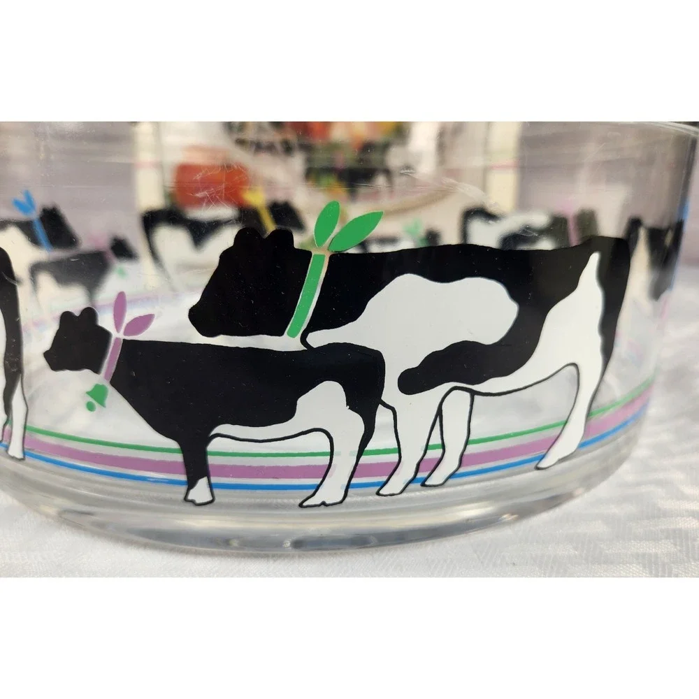 Cows Cows Cows! New Vintage 1987 Oneida Lucite Salad Bowl and Tongs Rare!